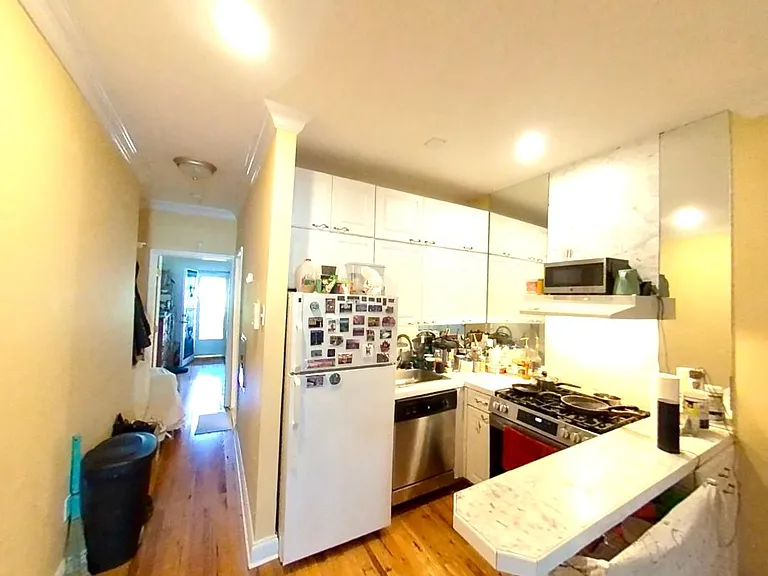 405 2nd St #1R — Photo 8