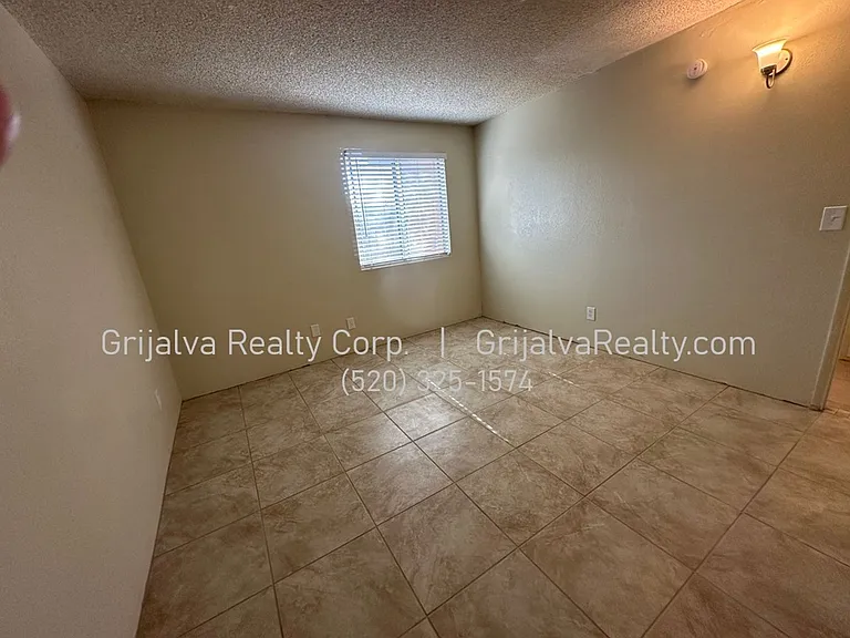 3529 E Monte Vista Dr #G-J — Photo 6