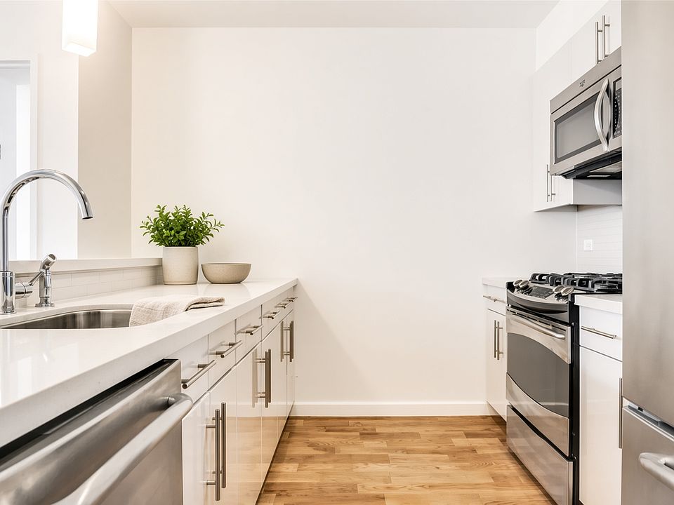 1st image of 142 N 6th St APT 4B