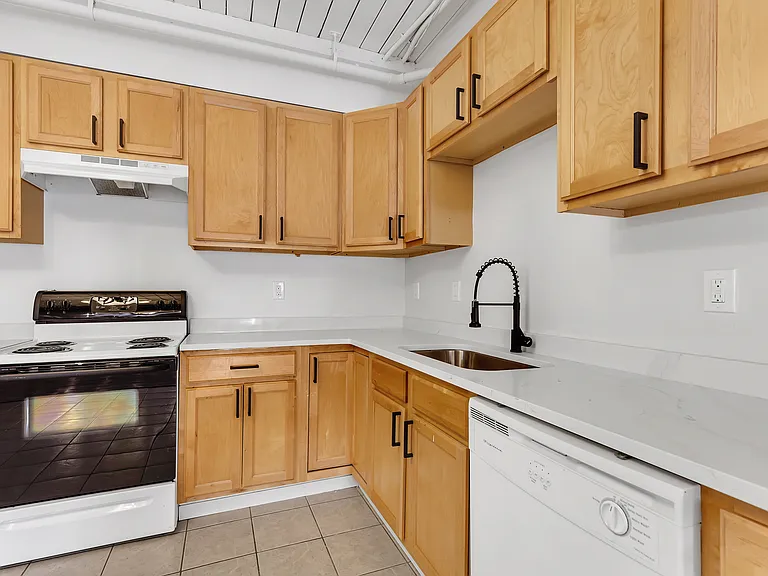 83 Main St #9 — Photo 10