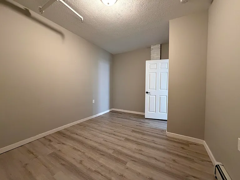 138 Fulton St E #3 — Photo 10