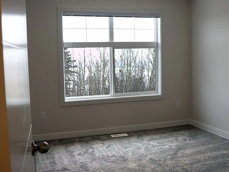 600 Bellerose Dr — Photo 31