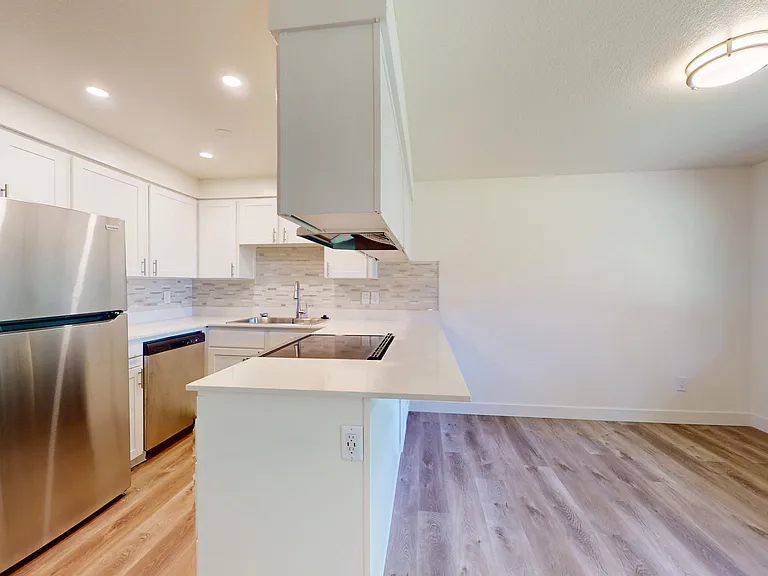 Tualatin Heights — Photo 39
