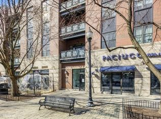 2326 W Giddings St #201, Chicago, IL 60625