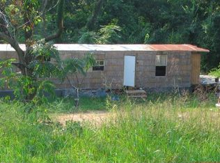 115 Hunts Park Rd, Farmington, NY 14425