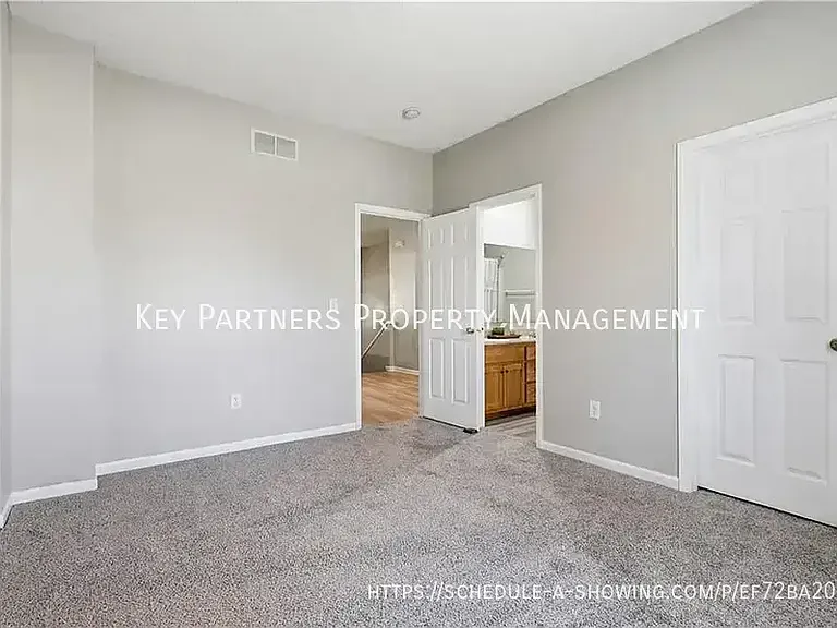 744 Woodson Ln — Photo 11