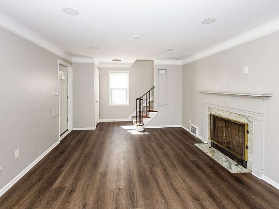 4th image of 4004 E 155th St