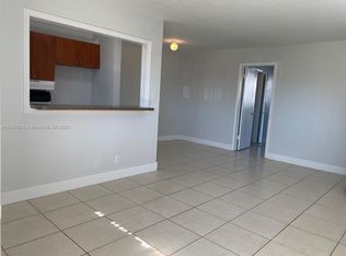 9375 SW 40th Ter APT 105, Miami, FL 33165