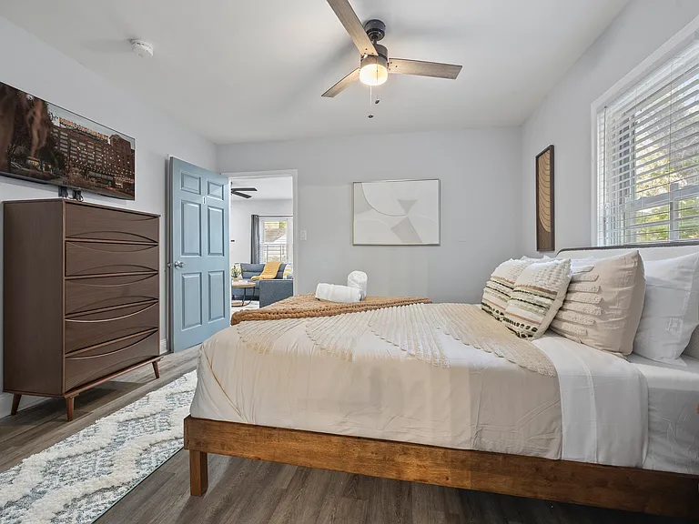 547 Erin Ave SW — Photo 16