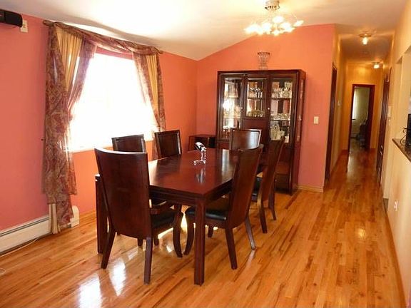 Formal dining room