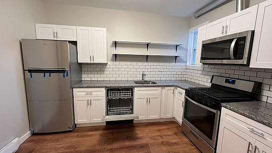 4th image of 1447 69th Ave Floor 2