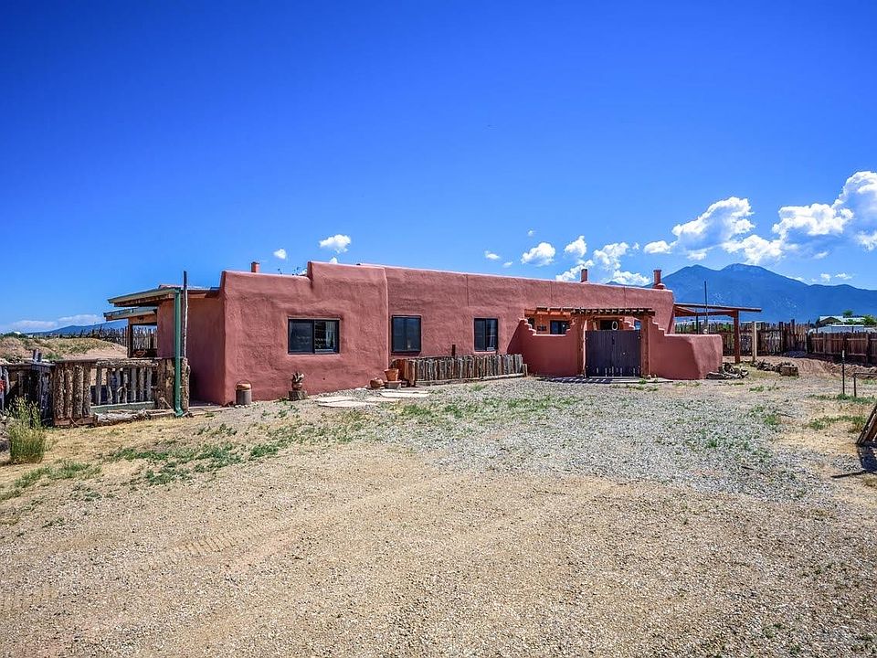 1st image of 33 Garcia Ln