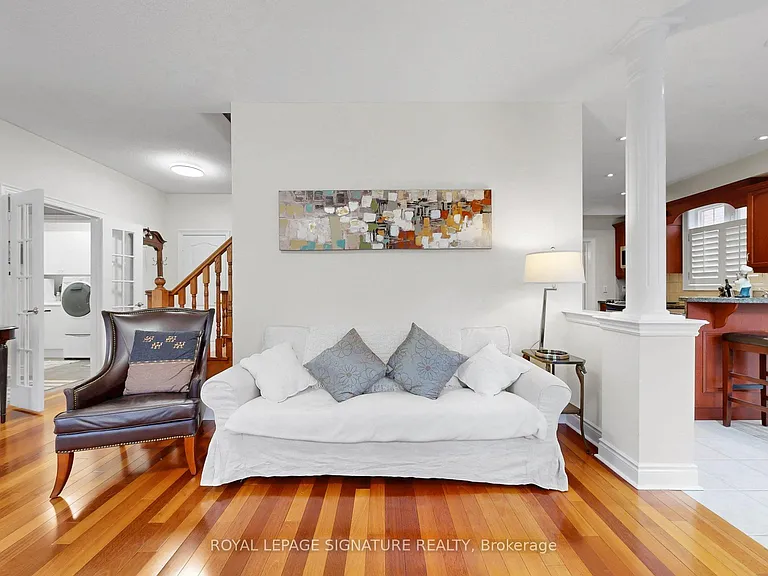 1590 Hallstone Rd — Photo 24