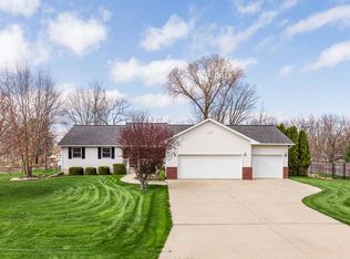 1200 9th Ave, Rapids City, IL 61278