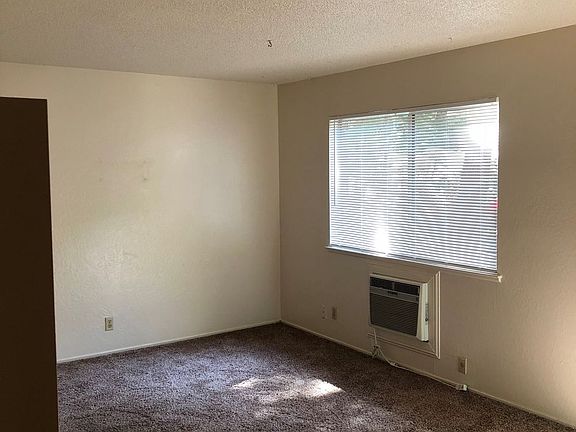 5th image of 3229 Francis Ave
