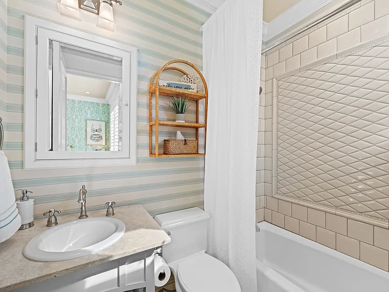 2nd Bedroom Bathroom with window