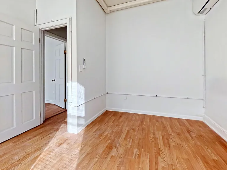 5915 7th Ave #2 — Photo 5