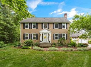 5 Brown Field Ln, Georgetown, MA 01833