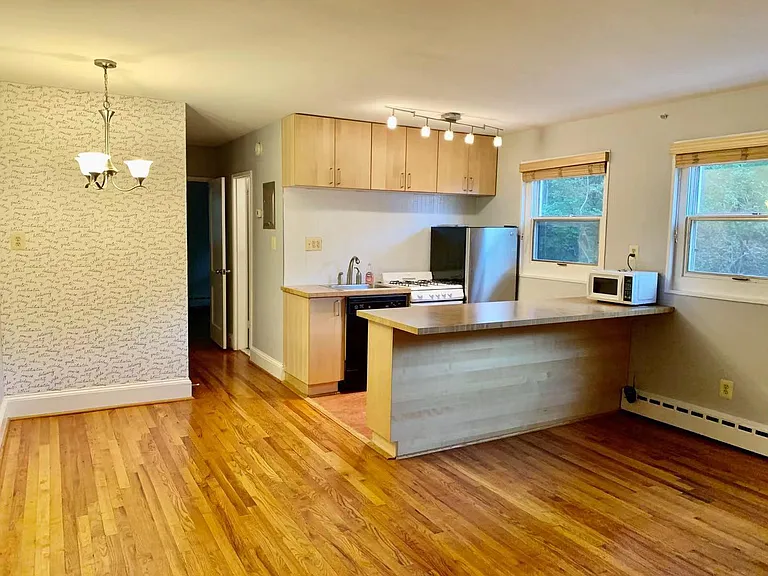 4595 Macarthur Blvd NW #4 — Photo 7