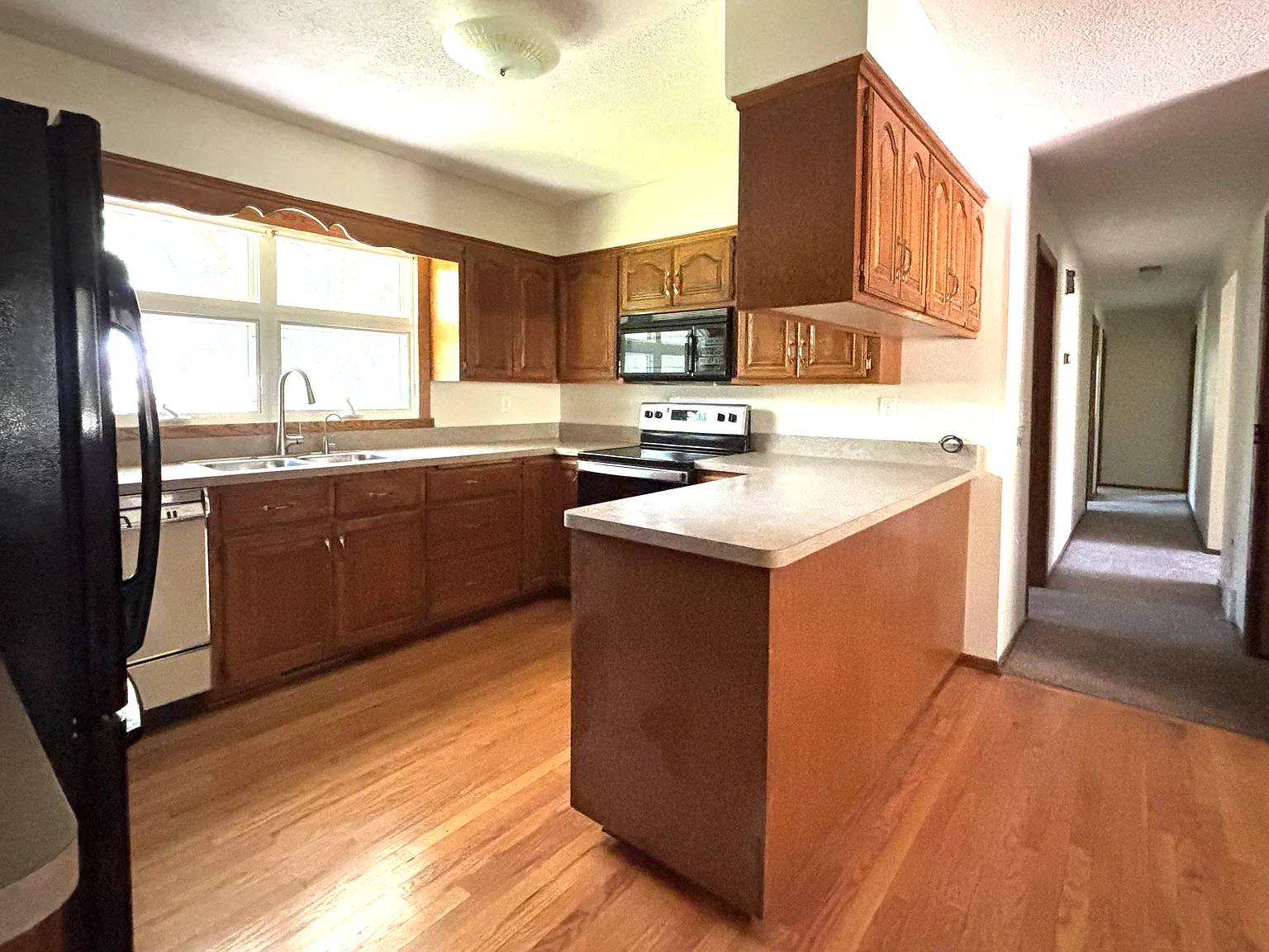 3 bed, 1750 sqft, $2,350 — Photo 4