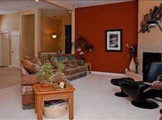 1804 S 190th Plz, Omaha, NE 68130