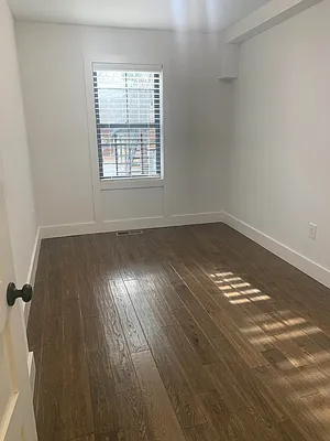 Rented by Compass | media 23