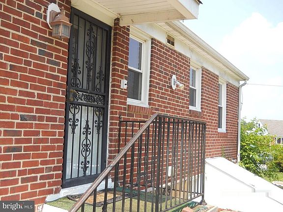3rd image of 3501 Essex Rd