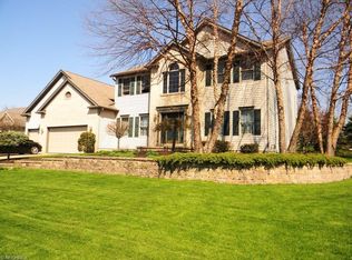 823 Park Village Dr, Louisville, OH 44641