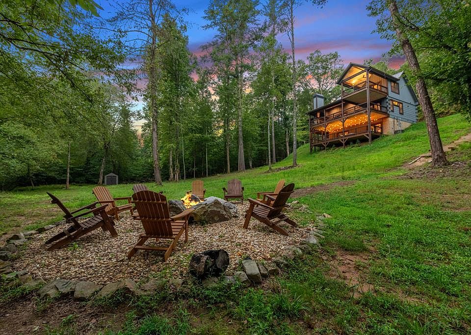 1st image of 215 Twin Creeks