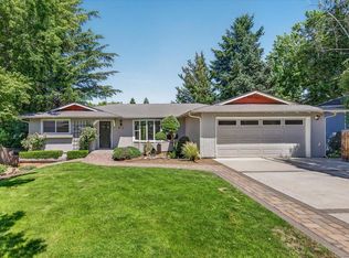 416 Piccadilly Cir, Medford, OR 97504