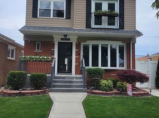 6822 W 63rd Pl, Chicago, IL 60638