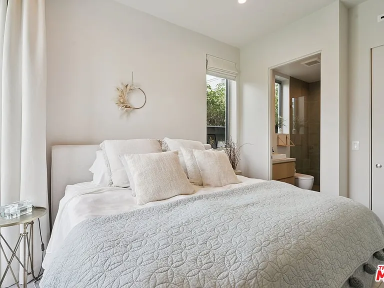 1310 Preston Way — Photo 9