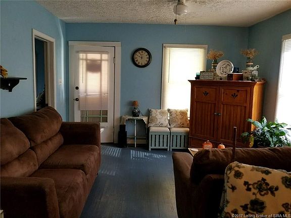 5th image of 509 W Water St