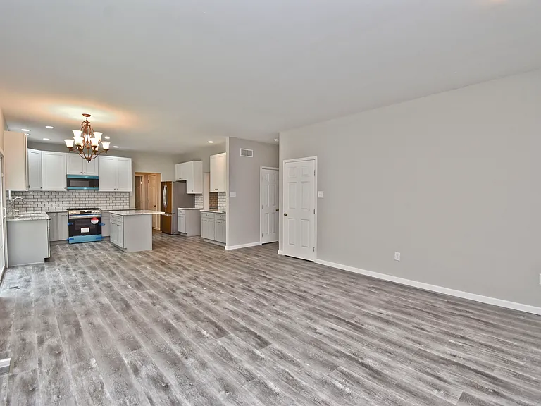 557 Marco Way — Photo 13