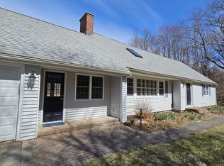 119 Ash Swamp Rd, Glastonbury, CT 06033