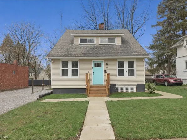 318 Pioneer St, Akron, OH 44305