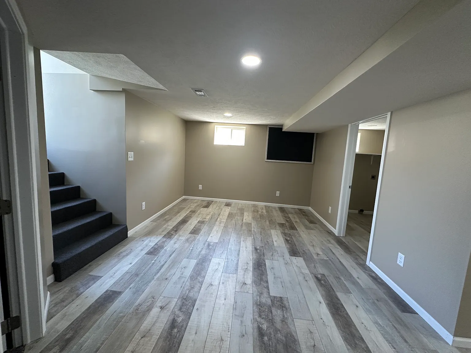 3 bed, 975 sqft, $1,500 — Photo 2