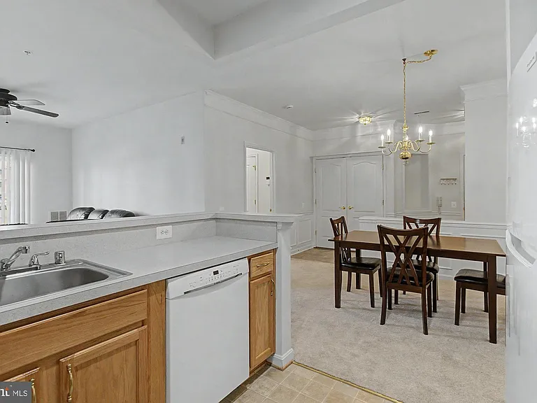 407 Aggies Cir #4-D — Photo 20