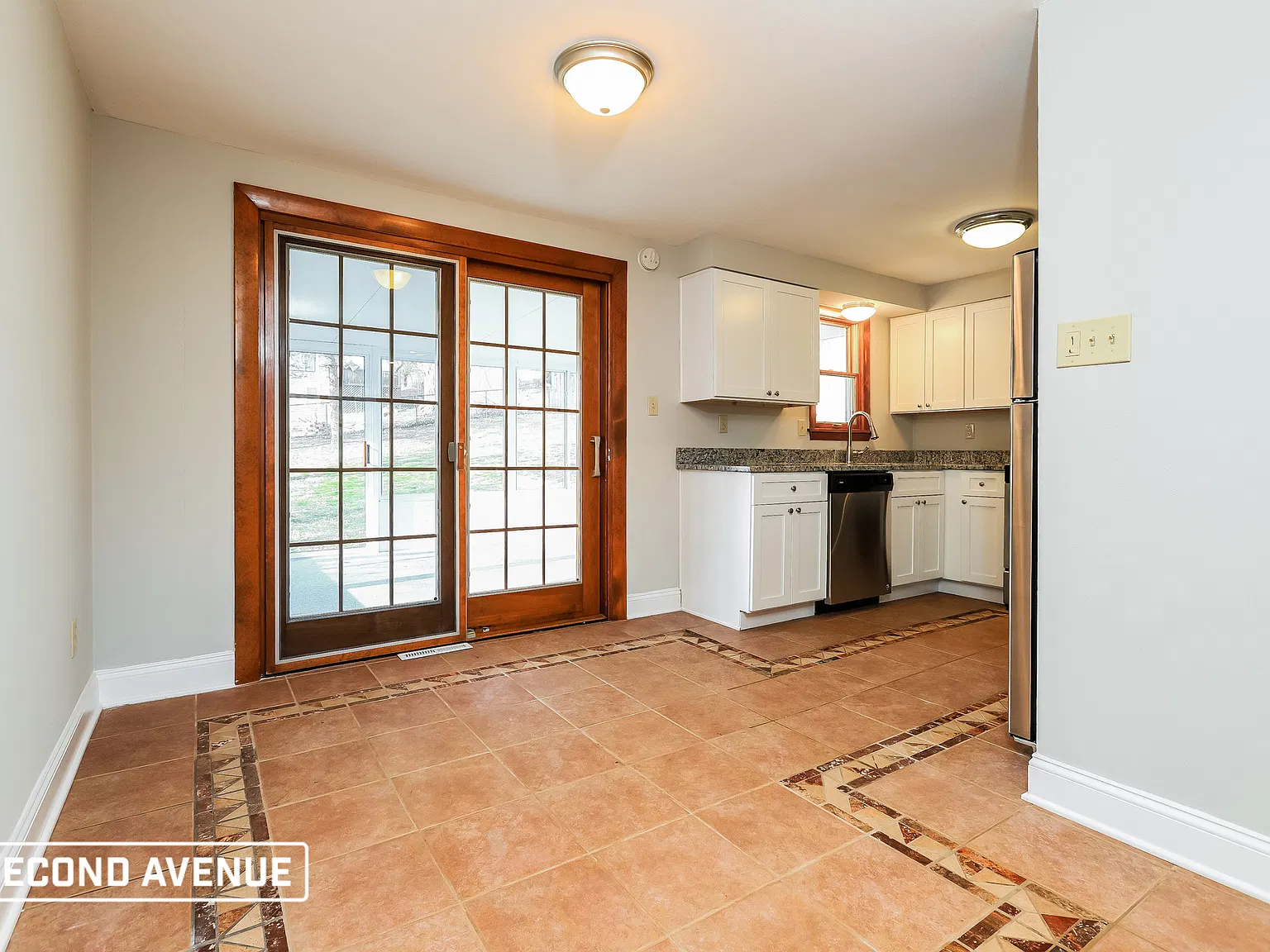 3 bed, 1.0 bath, 1630 sqft, $1,689 — Photo 4