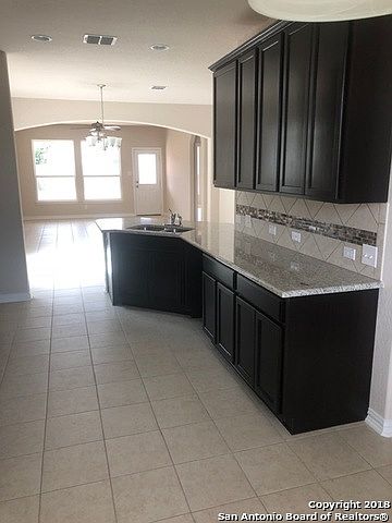 2nd image of 8213 Robin Gate