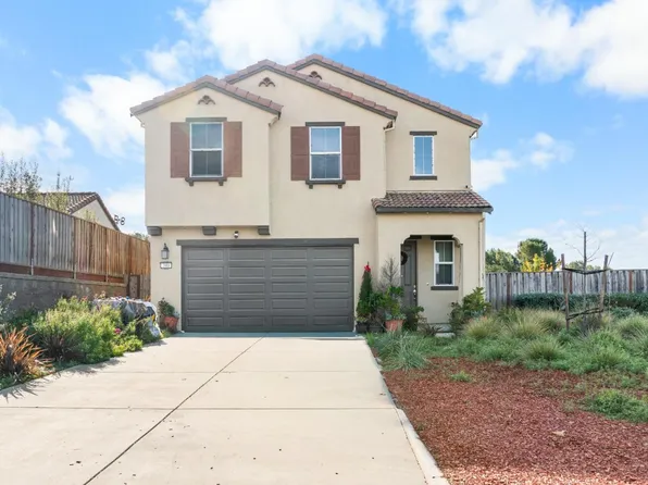 390 Tanoak St, Hollister, CA 95023