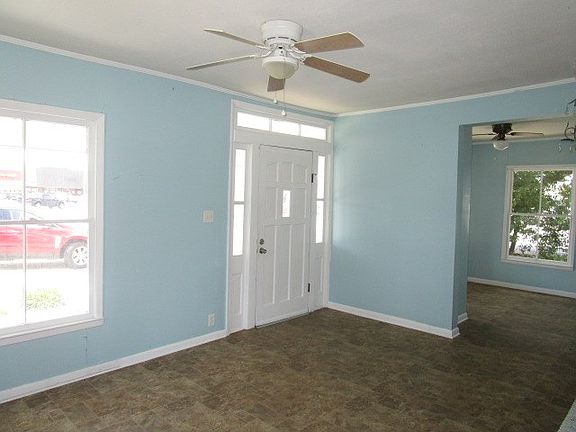 4th image of 305 S Veterans Blvd