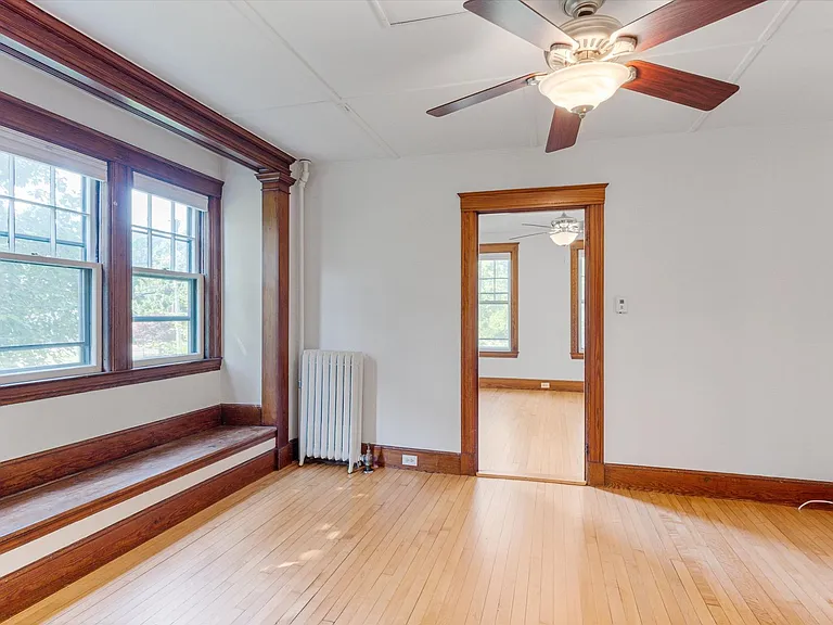 34 Lyndon St #A — Photo 10