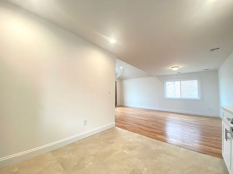881 Sinclair Ave #2F — Photo 7