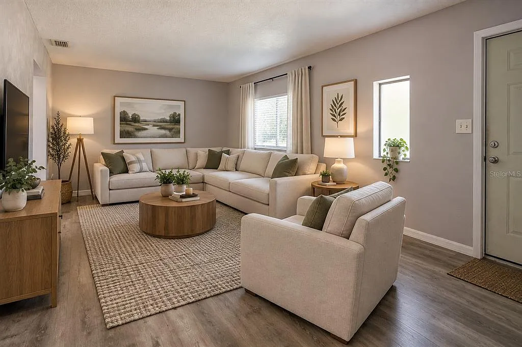2 bed, 1.0 bath, 990 sqft, $1,400 — Photo 2