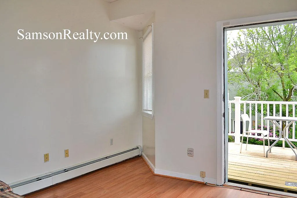 4 bed, $4,200 — Photo 4