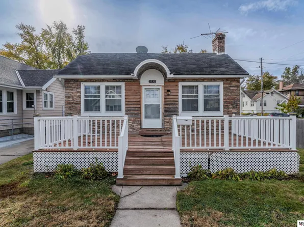 2753 Newport Ave, Omaha, NE 68112