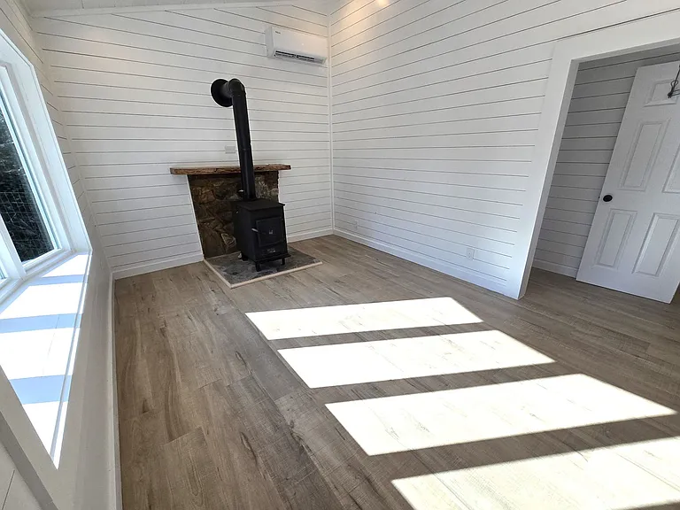124 Tilley Rd — Photo 8