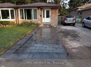 1333 Playford Rd, Mississauga, ON L5J 3V9