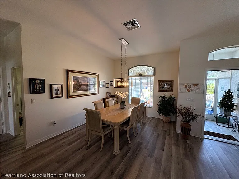 131 Orange Rd NE — Photo 8